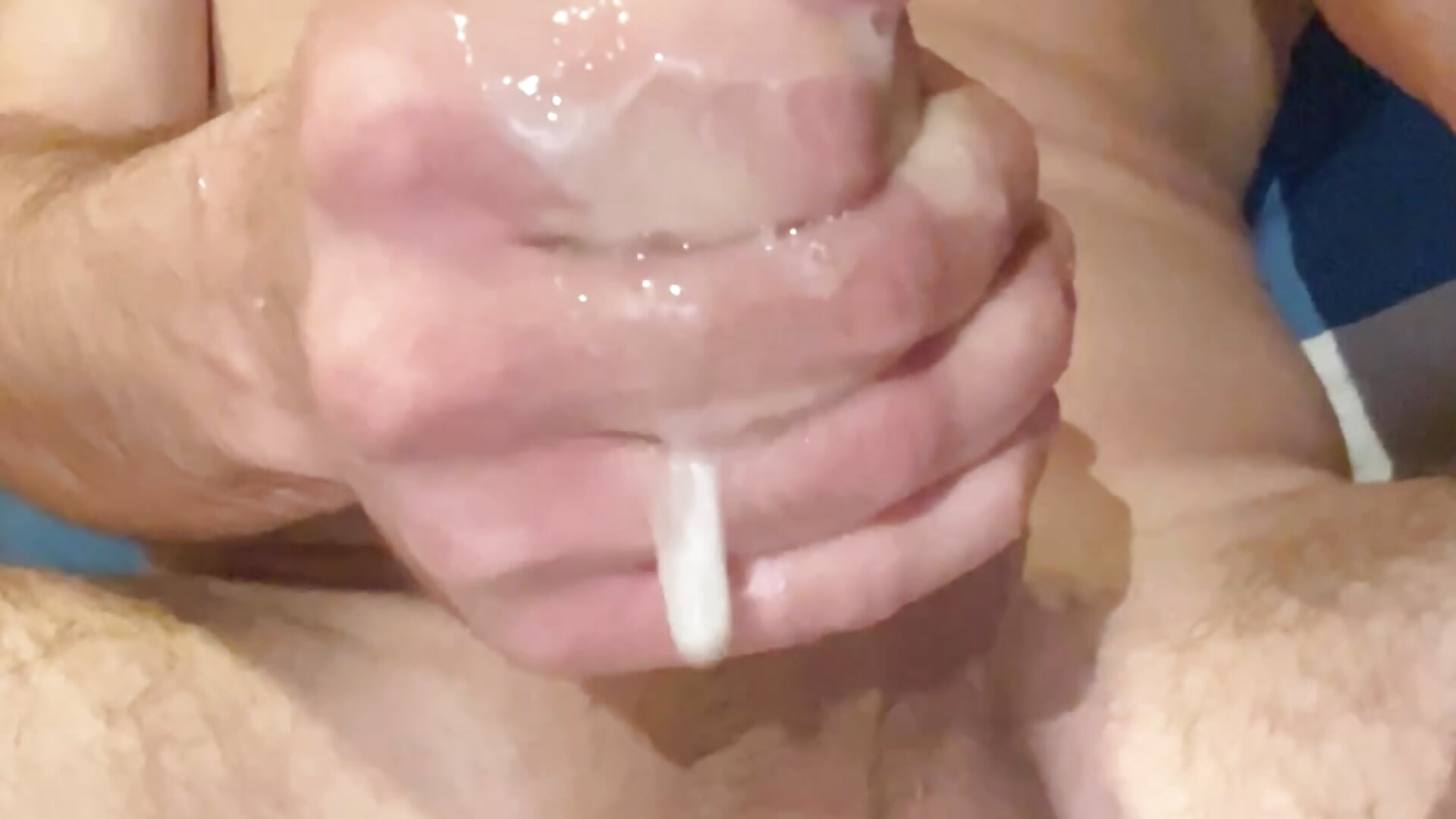 dropping cum 🤤 - vídeo de andreacarli18