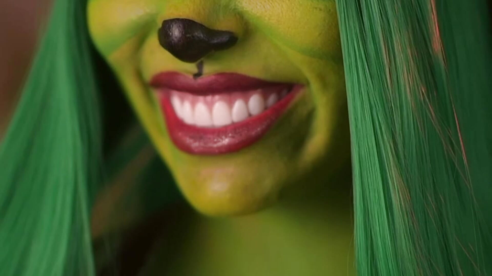 I’m a genius… a wicked and sexy genius 🎄😈 - vidéo du modèle de showcams EmilyLeah_