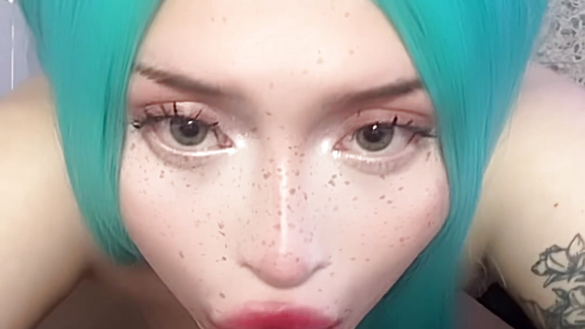 🫣