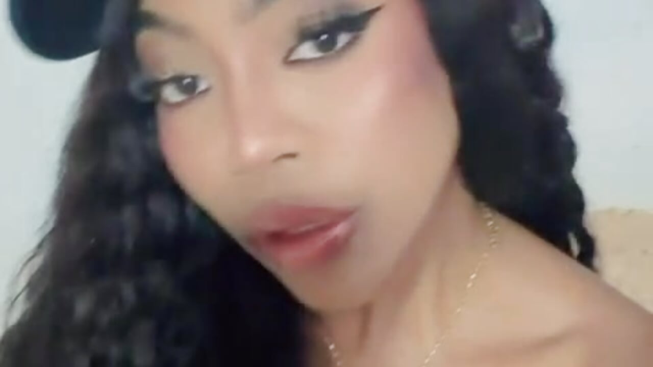 pretty face - video di Lola_King modella di cam