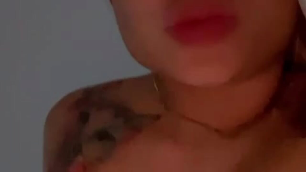 ♥ - Vídeo de sweet_karlaa__, modelo de vídeos