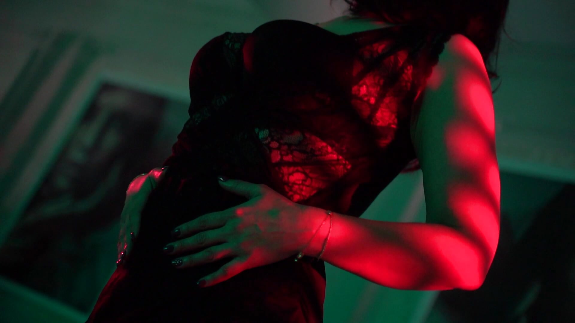 Erotic moves - video by ElegantLauren cam model