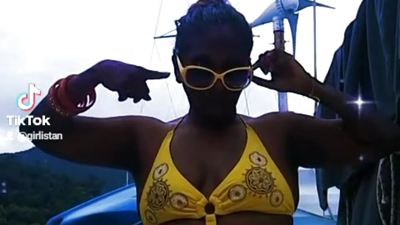 e2b3931ce947c84ab0117e41fca00da8 - فيديو من mamakarma1403 موديل الكام