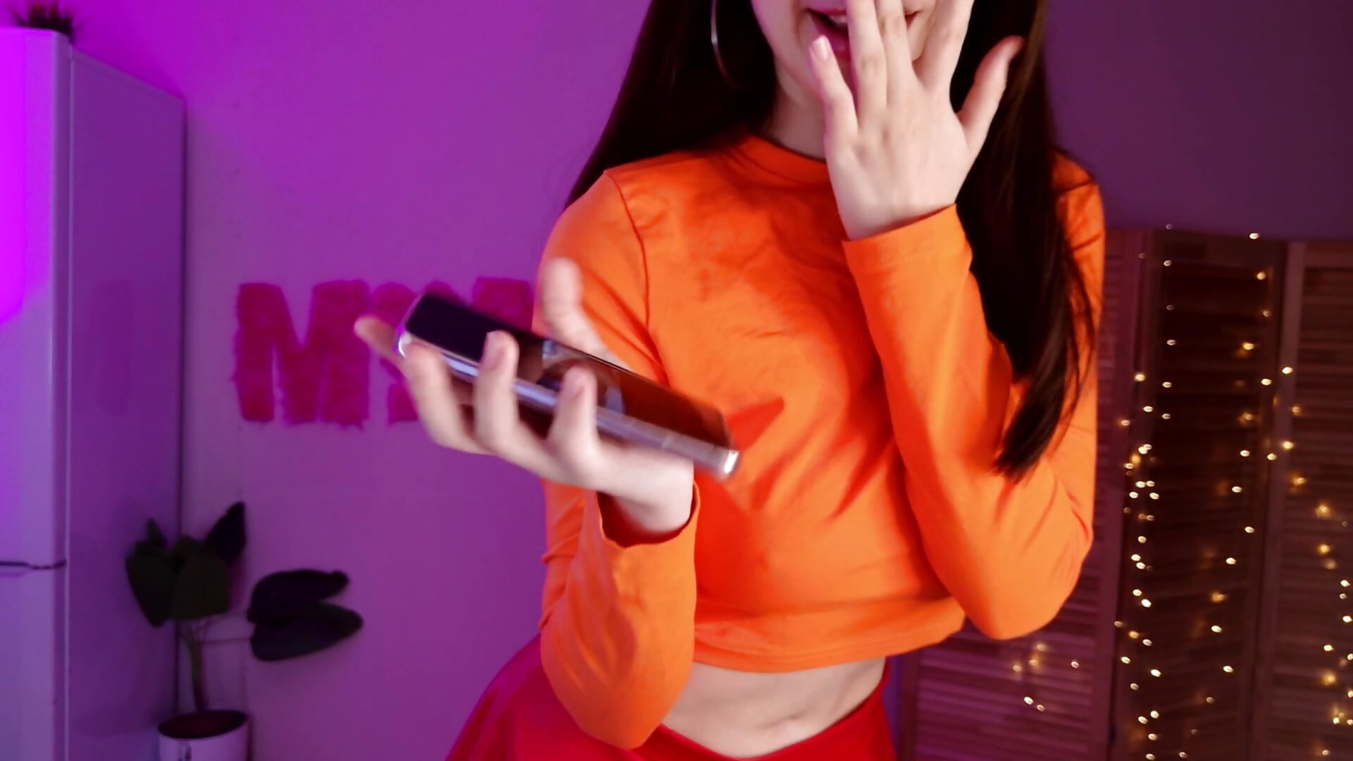 velma find something INTERESTING >,< - video by Miss_Mia_Murr cam model