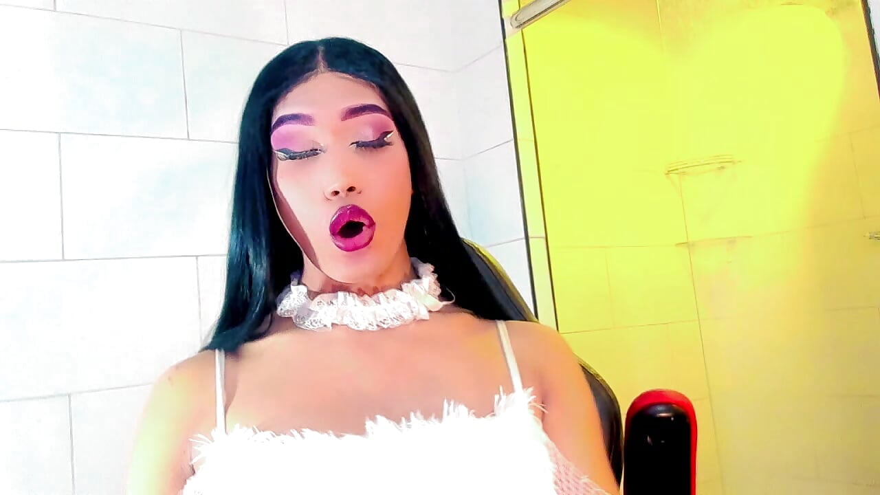 hello - video by nicol_gill_ cam model