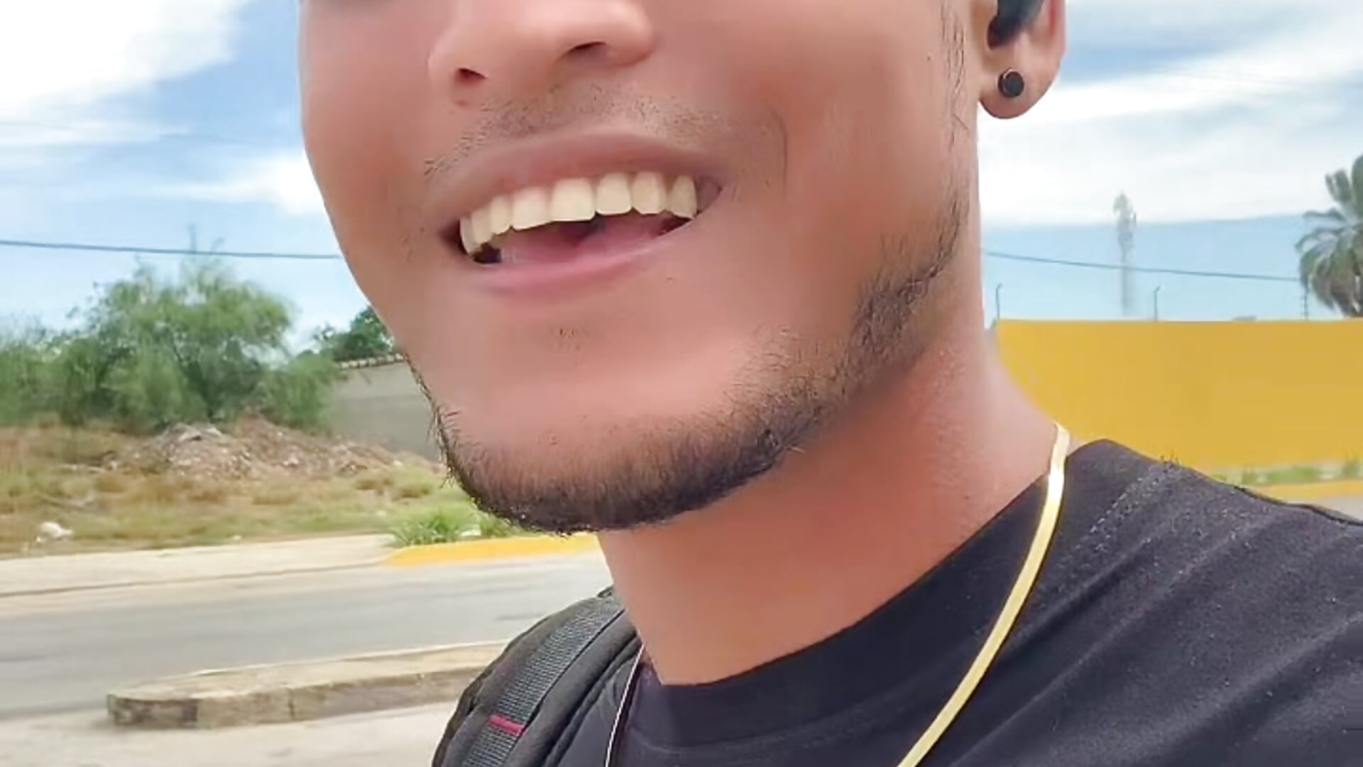 Hi - فيديو من NeomarErick موديل الكام