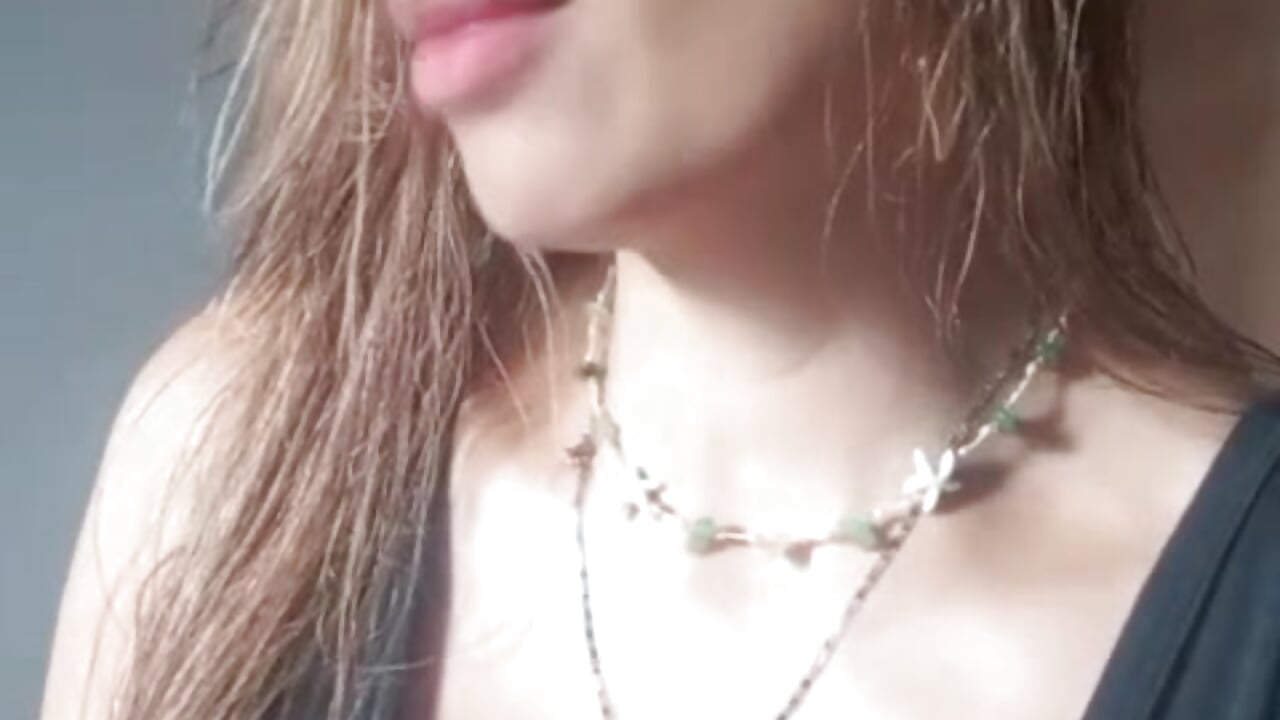 WhatsApp Video 2025-11-20 at 9,07,19 PM - video by mykaelahoney cam model