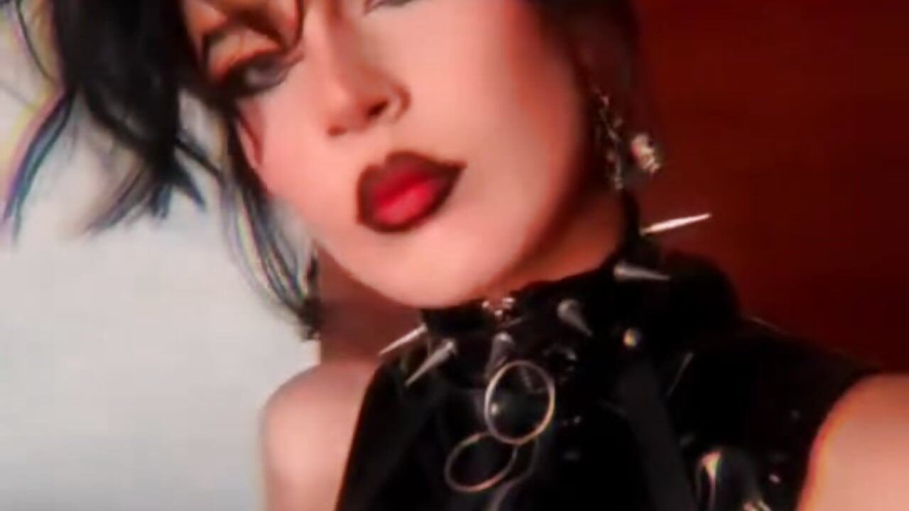 miss💄 – video od webkamerové modelky bellatrix25