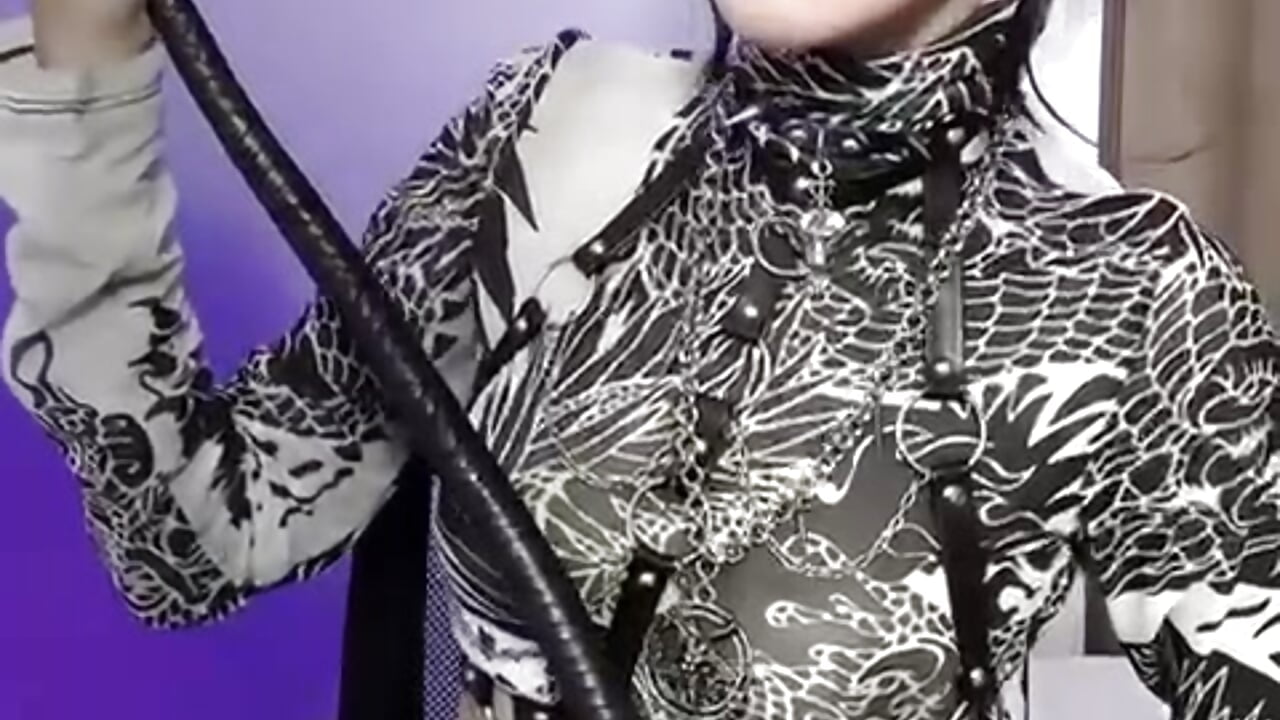 🦇 – video od webkamerové modelky bellatrix25