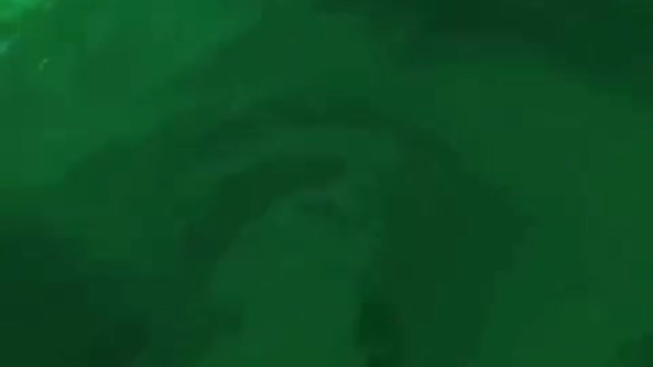 𝔗𝔥𝔢 𝔪𝔬𝔬𝔫 𝔨𝔦𝔰𝔰𝔢𝔰 𝔪𝔶 𝔰𝔬𝔯𝔯𝔬𝔴 🌕💋 – video od webkamerové modelky bellatrix25