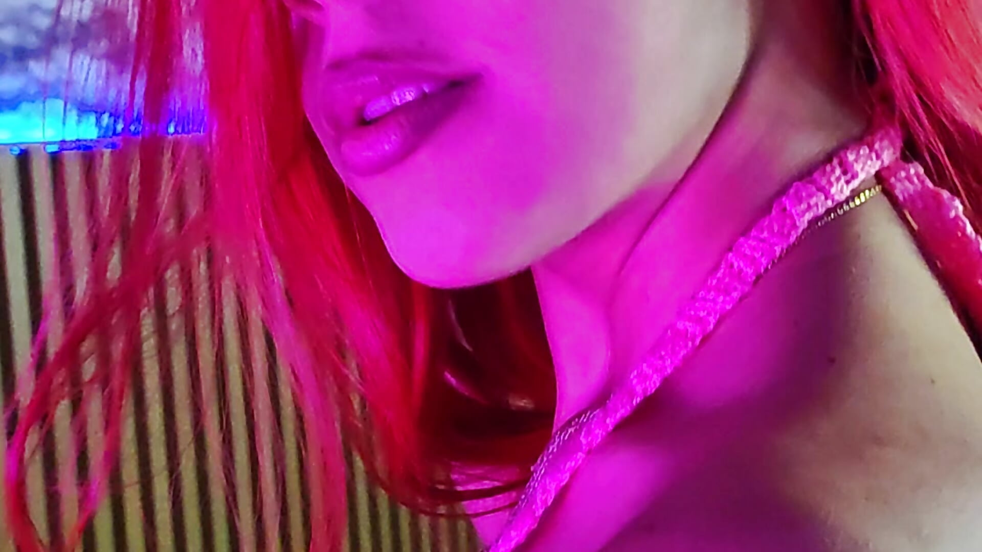 PIERCING - video by katelovjack cam model