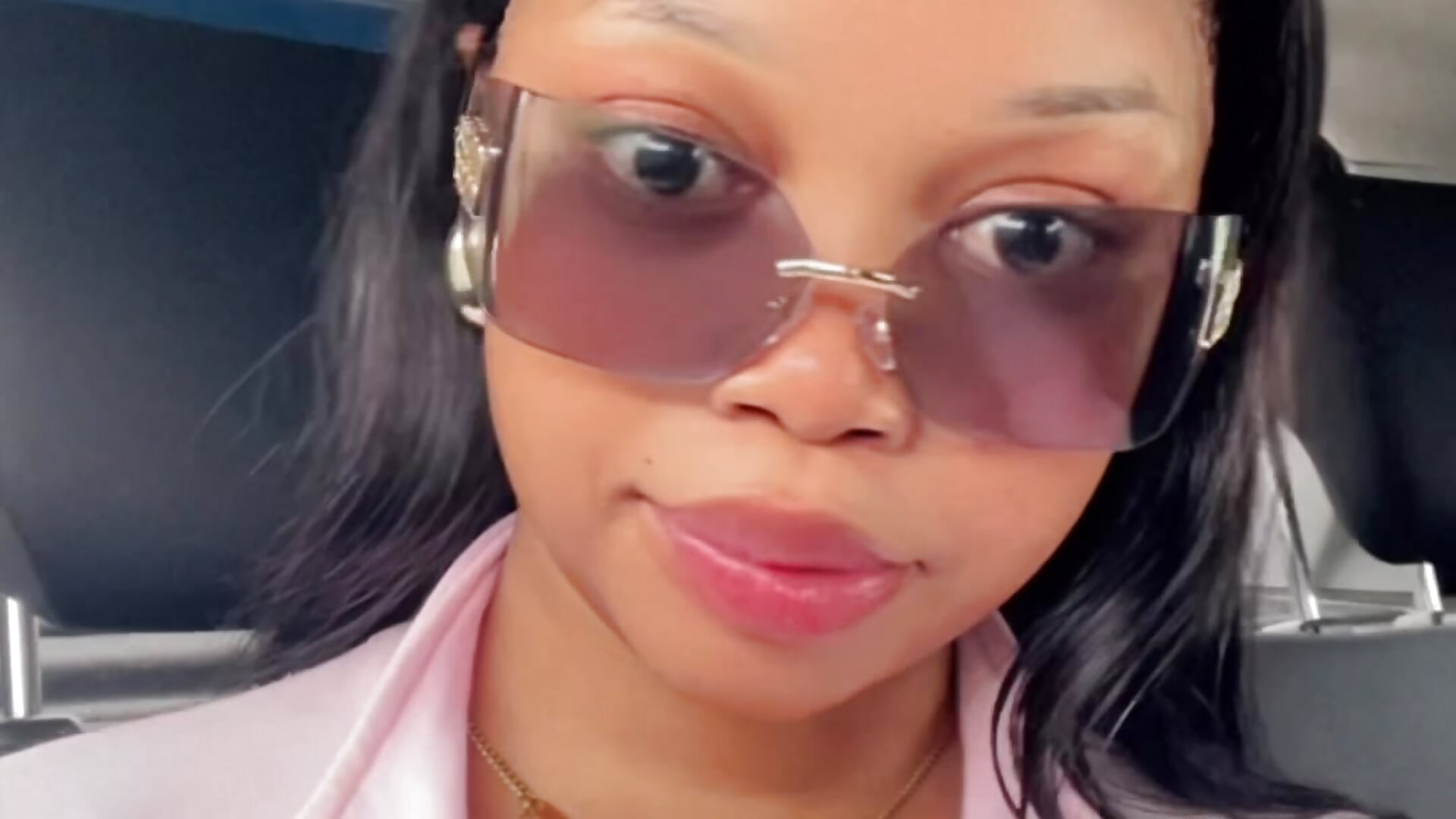 1904CD27-53FE-4953-8A75-E072F1C97388 - video by Queen_Tee23 cam model