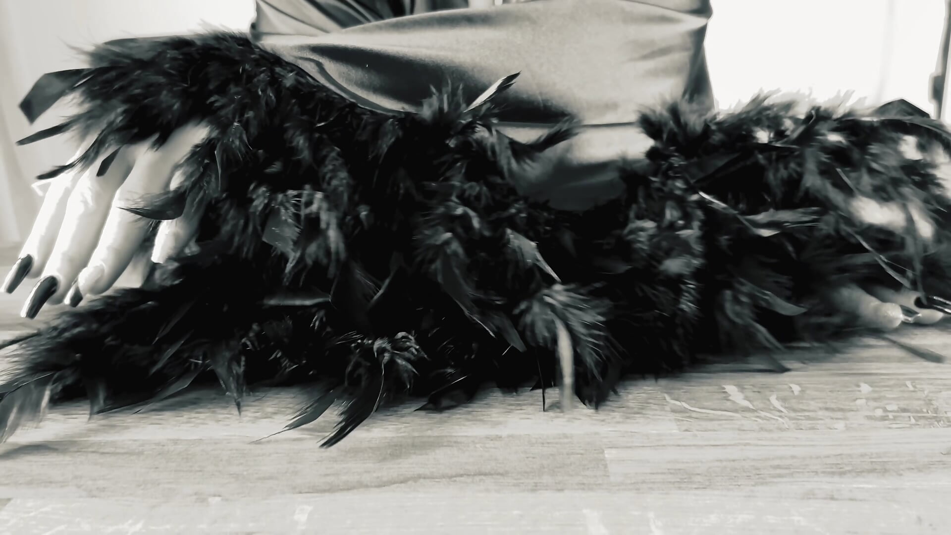 CAN YOU😏🫦... imagine MY TOUCH, MY hug, my...perfume?💋 - video by ZoeMesmerize cam model