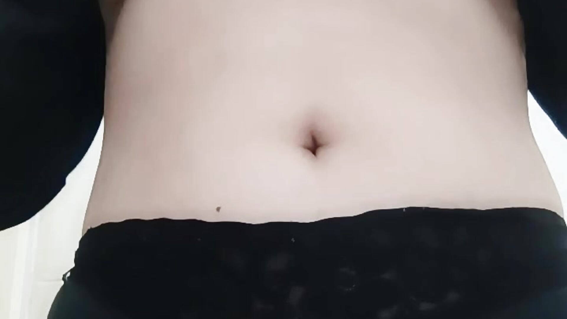 Fingers ass – видео вебкам-модели Lin-cute