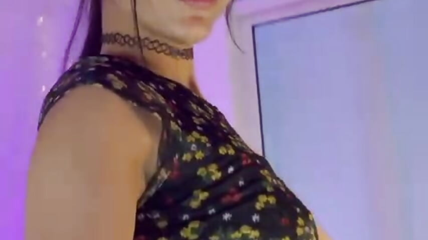 surprise - video by aisha_sakina cam model