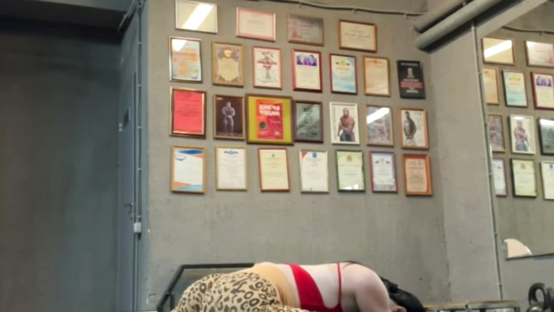 video_2025-12-30_18-44-18 - Vídeo de Lora_Cain, modelo de vídeos