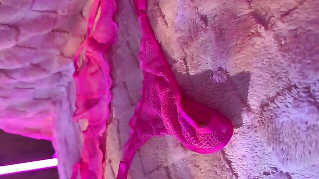 yes?) - видео от уебкам модела Lora_Secret