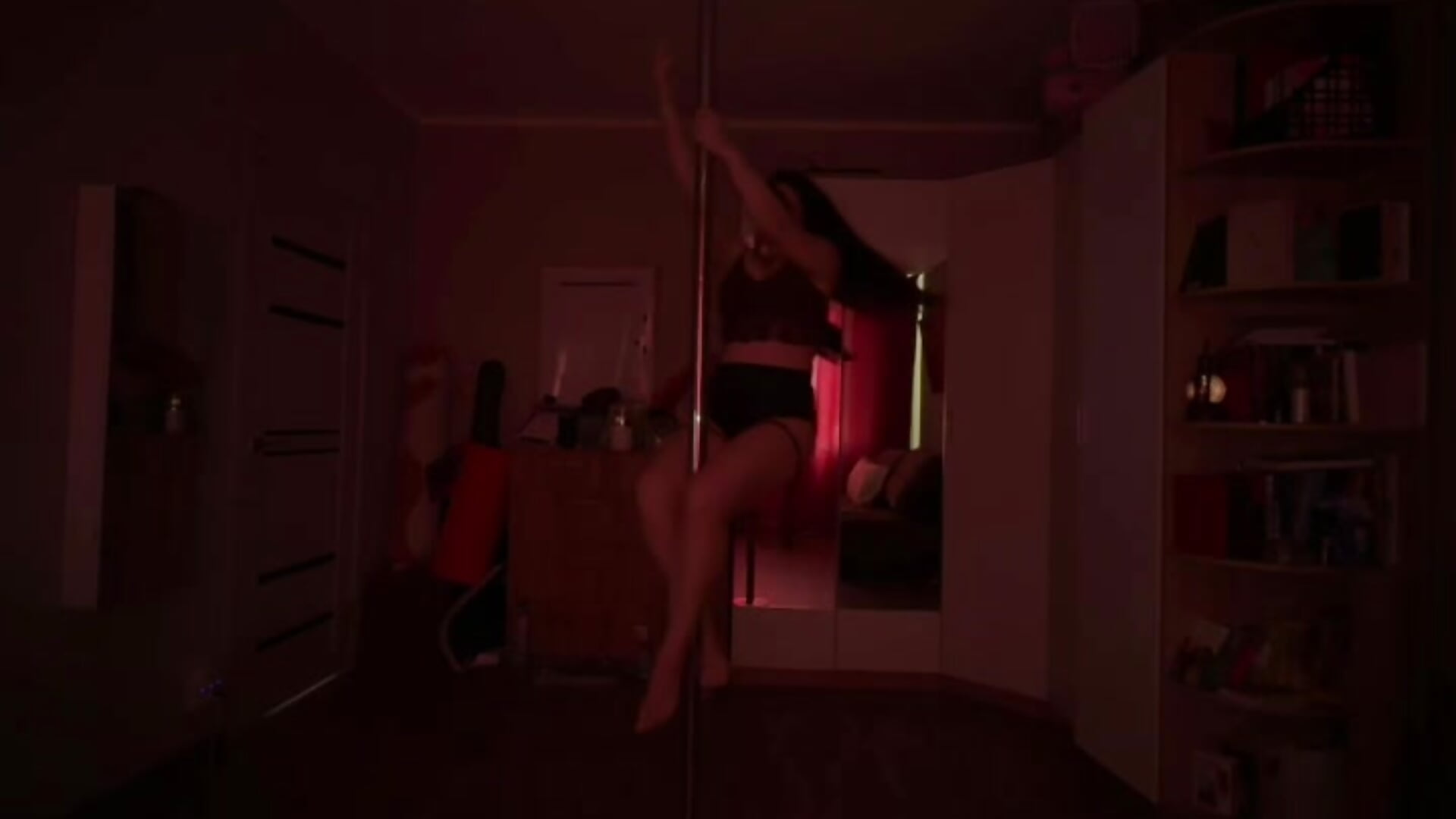 love 4 - відео від вебкамм оделі Lora_Secret