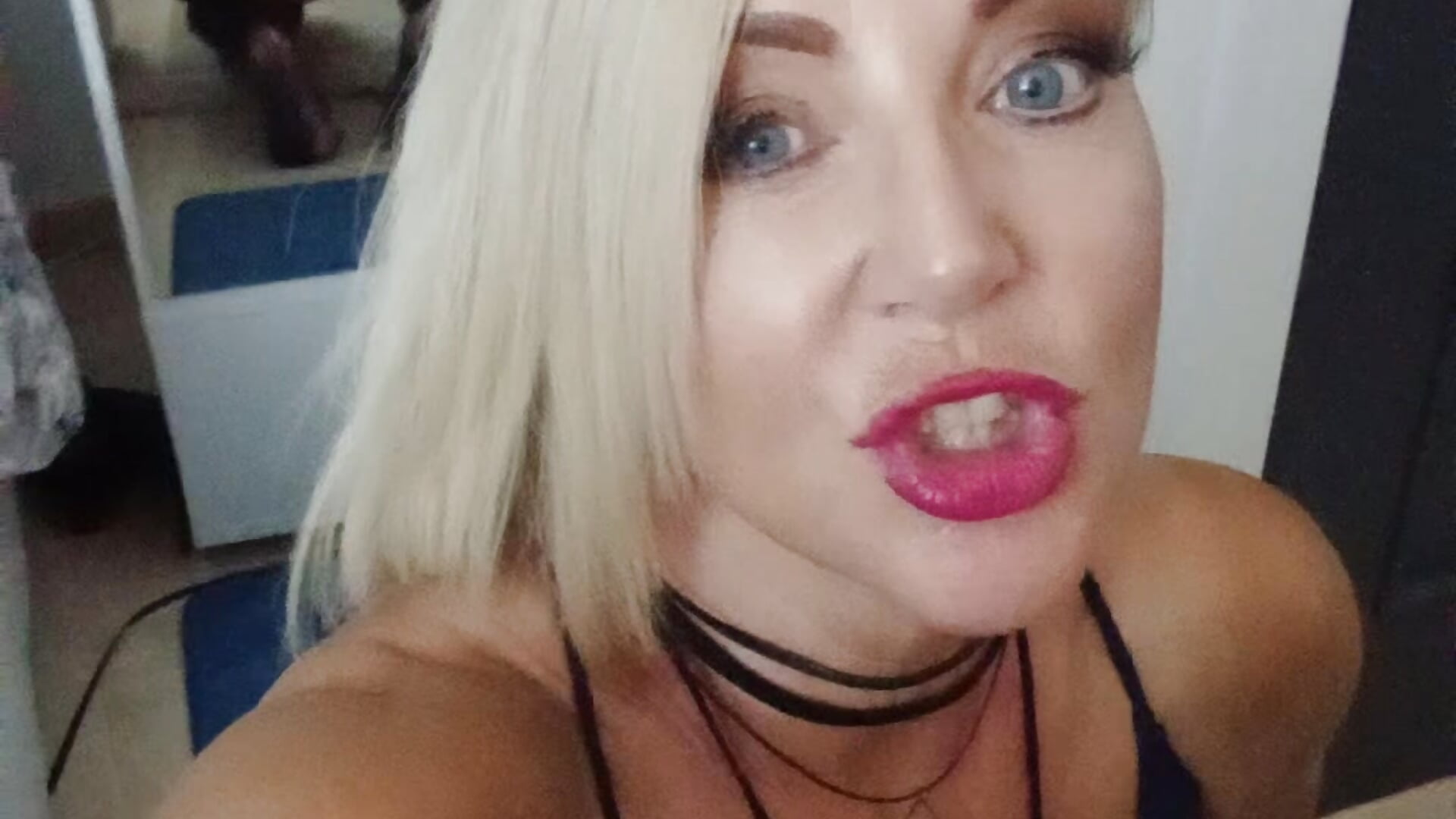 Tingly Tuesday - відео від вебкаммоделі british_milf1970