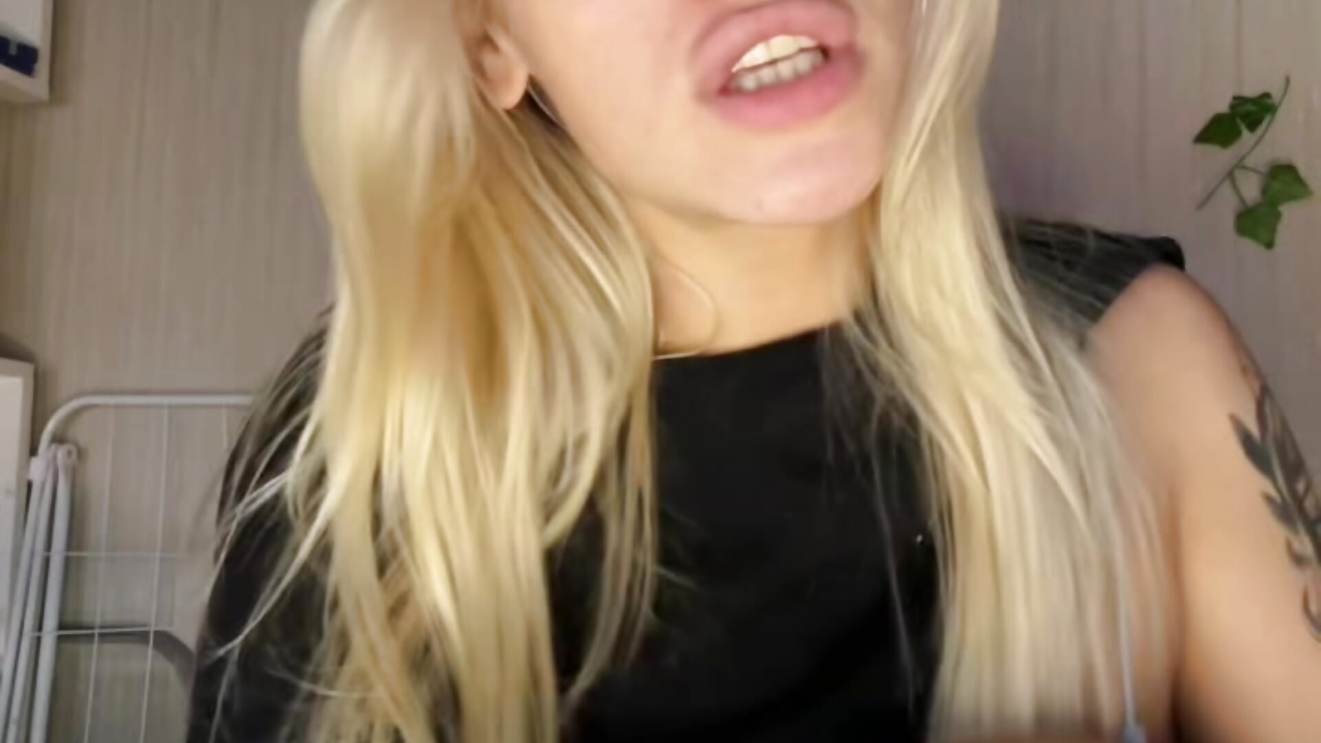 smile🥳 - video by -Sexy_Barbie- cam model