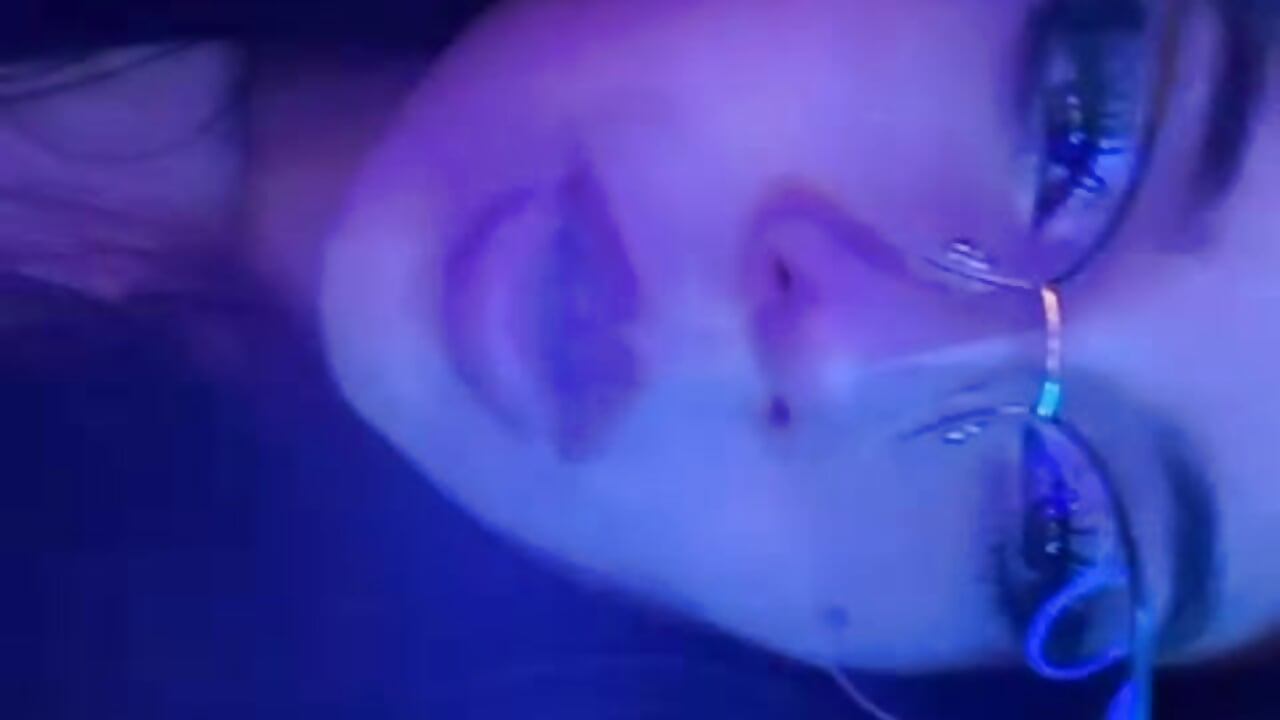 Uhhhhh Smoke - video di Kittyuwu_ modella di cam