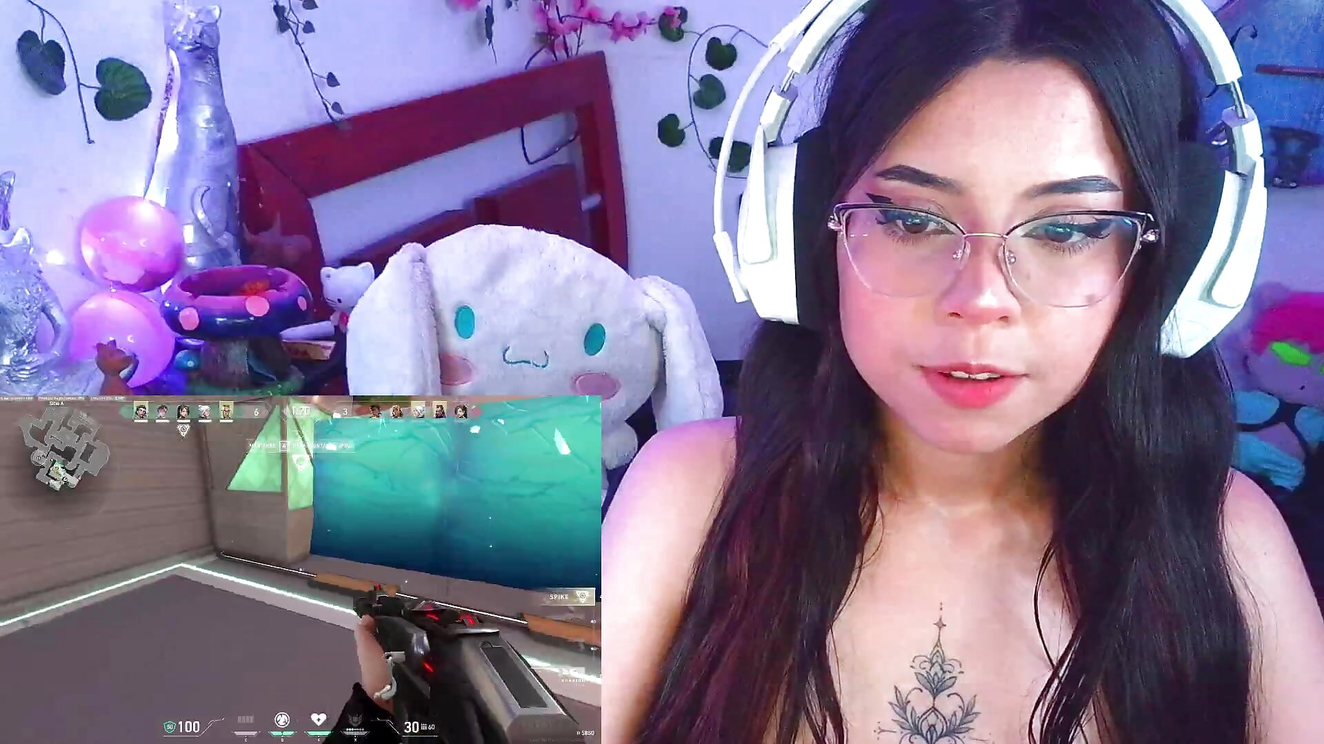 Playing in random match - video di Kittyuwu_ modella di cam