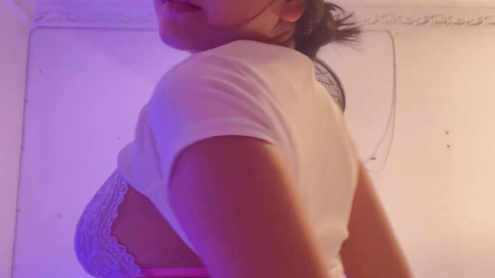 🥵 - video by alisson_carolina73 cam model