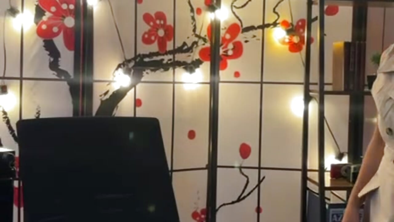 in my office - clip cu Julianewell