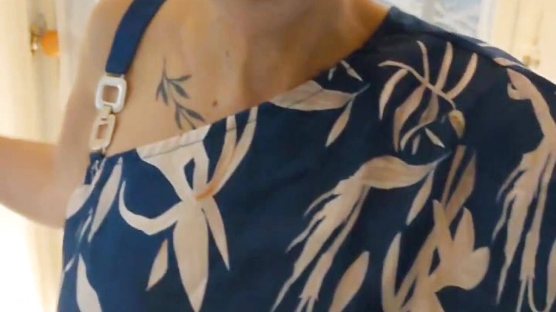 video_2025-12-05_13-37-05 - video by Julianewell cam model