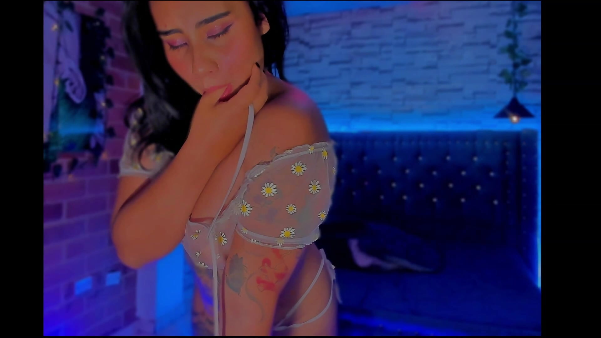 mayoyo cute - video của người mẫu cam kiki_cavilll