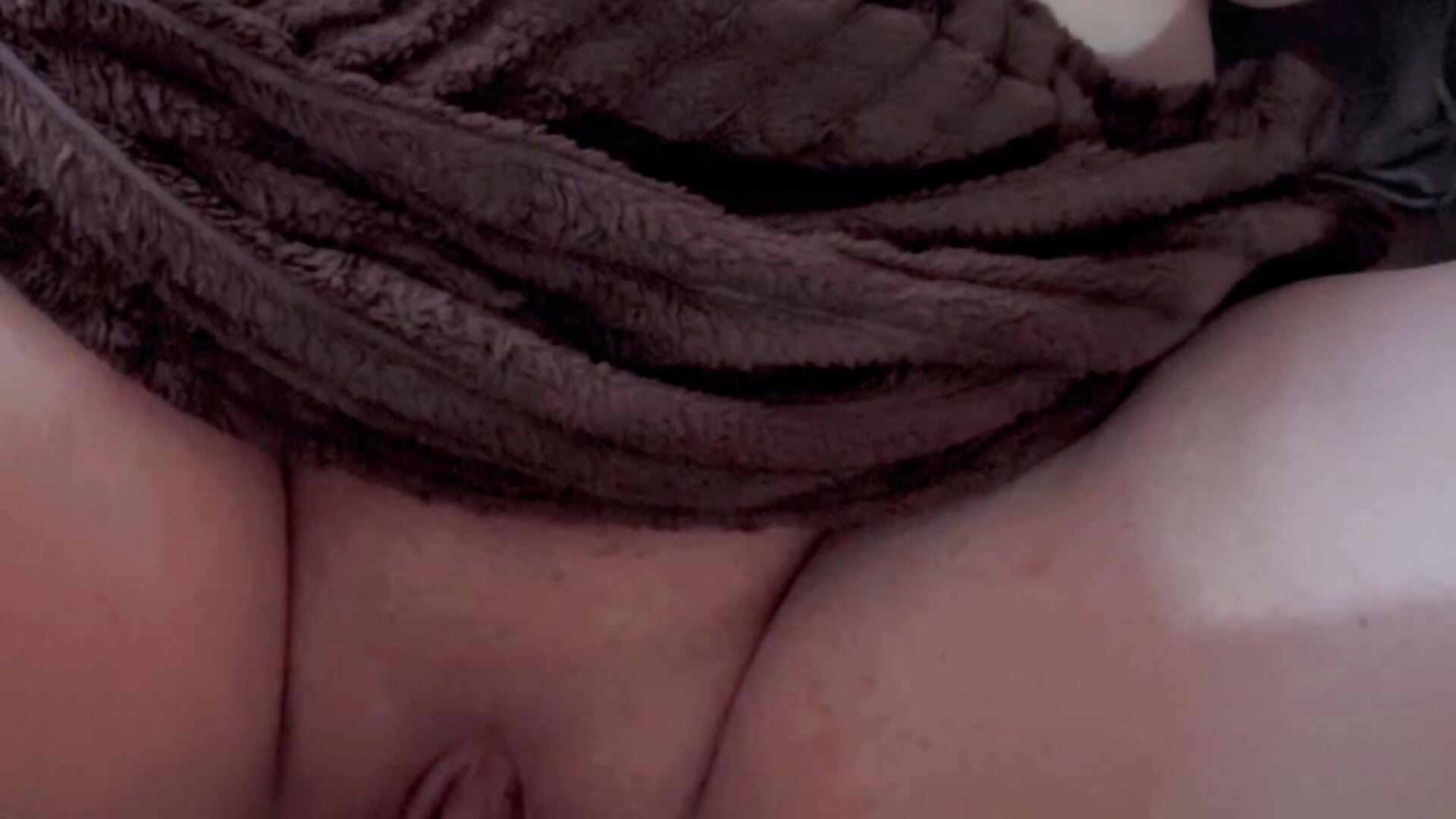 Battaniye altında kaçamak - فيديو من TrueMyLife موديل الكام