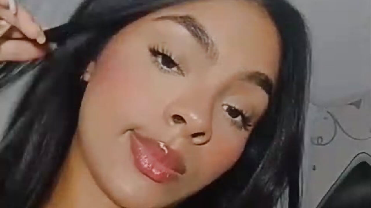 hello - video by KOURTNEY-- cam model