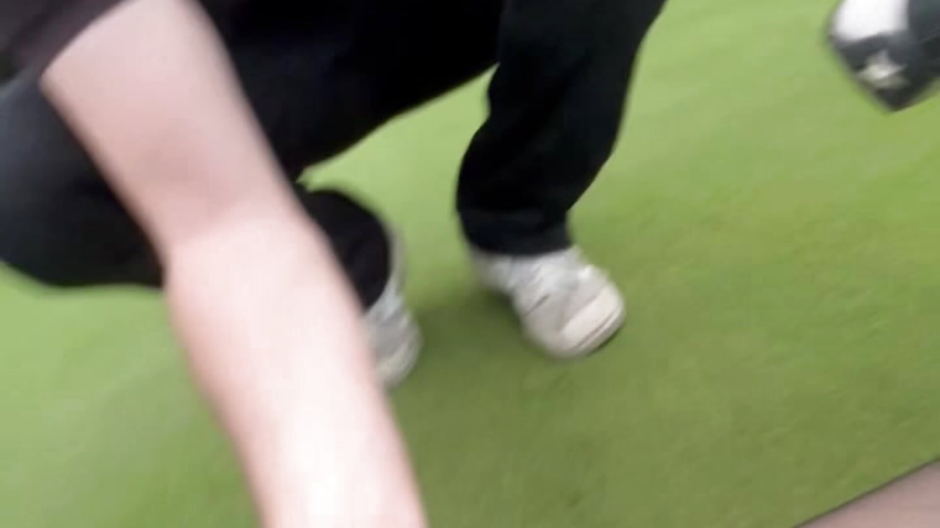 exhib - extérieur - cuni - doigtage－カメラキャストのqueenlo_xxxの動画