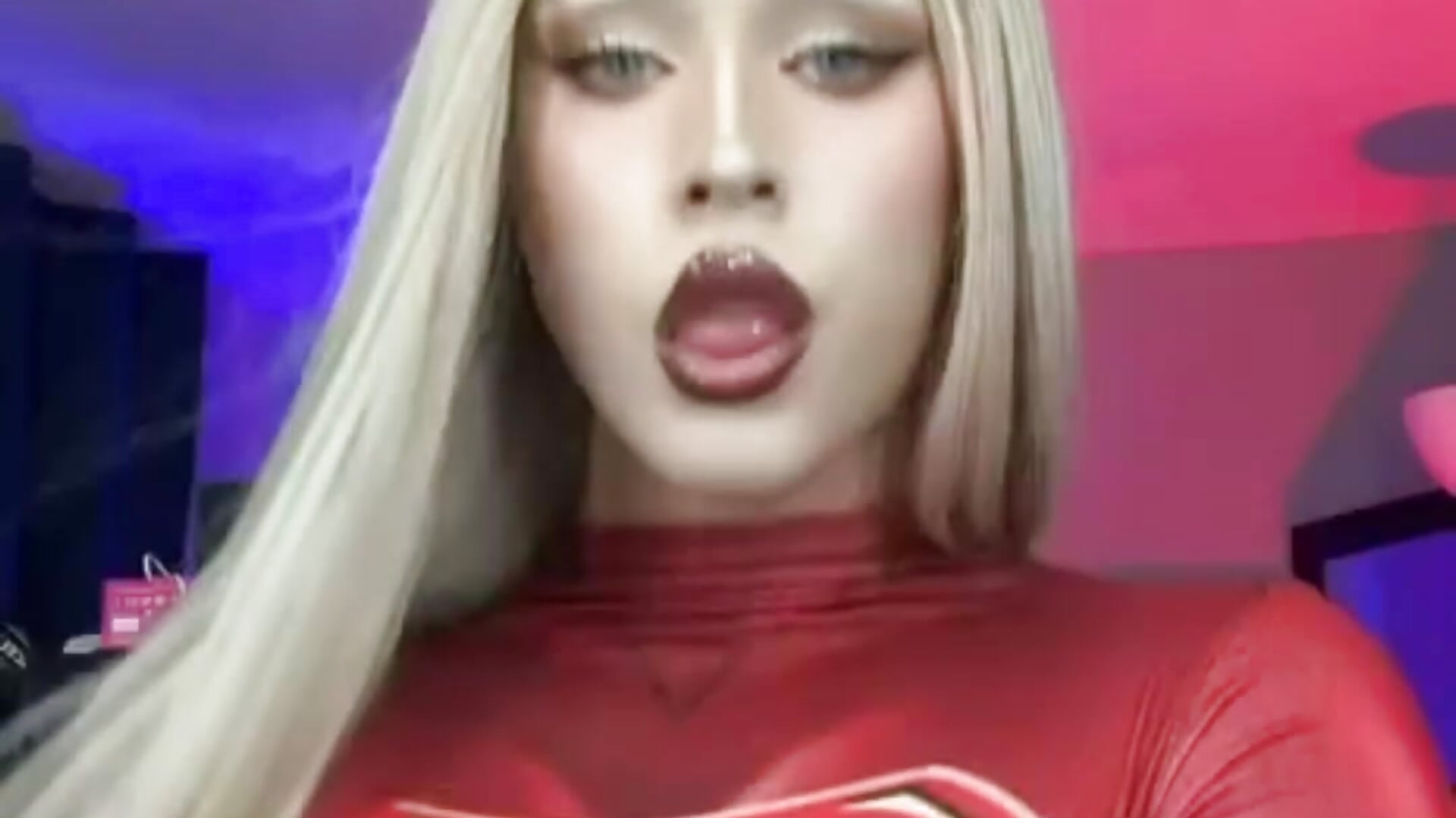 Noah__angel - Cam Model Trending Video 8690