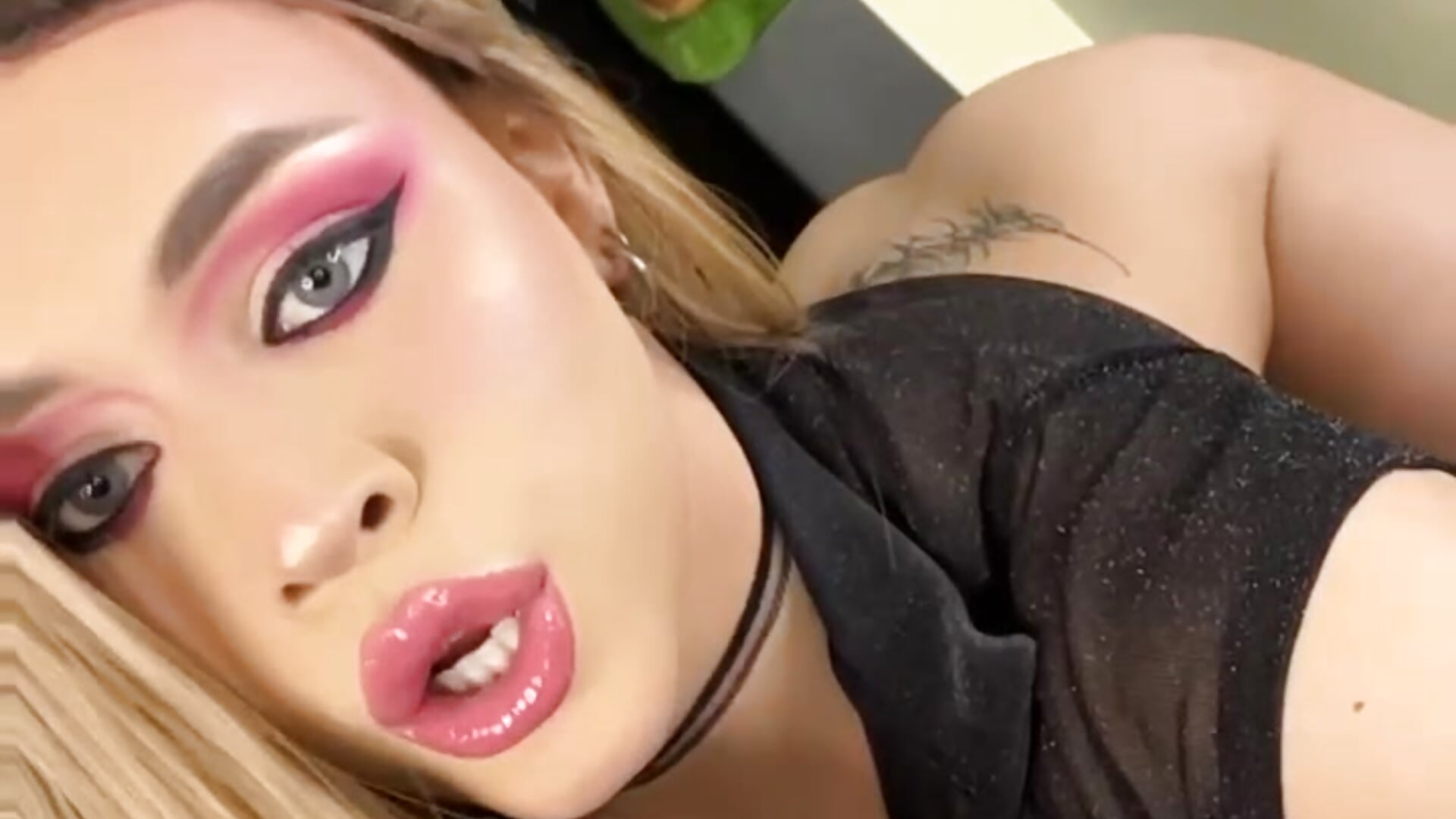 Wet - video by Noah__angel cam model