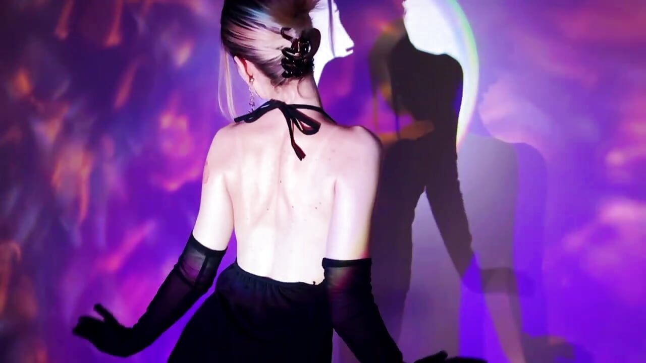 Queen Tina - TinaDavil 캠 모델의 동영상