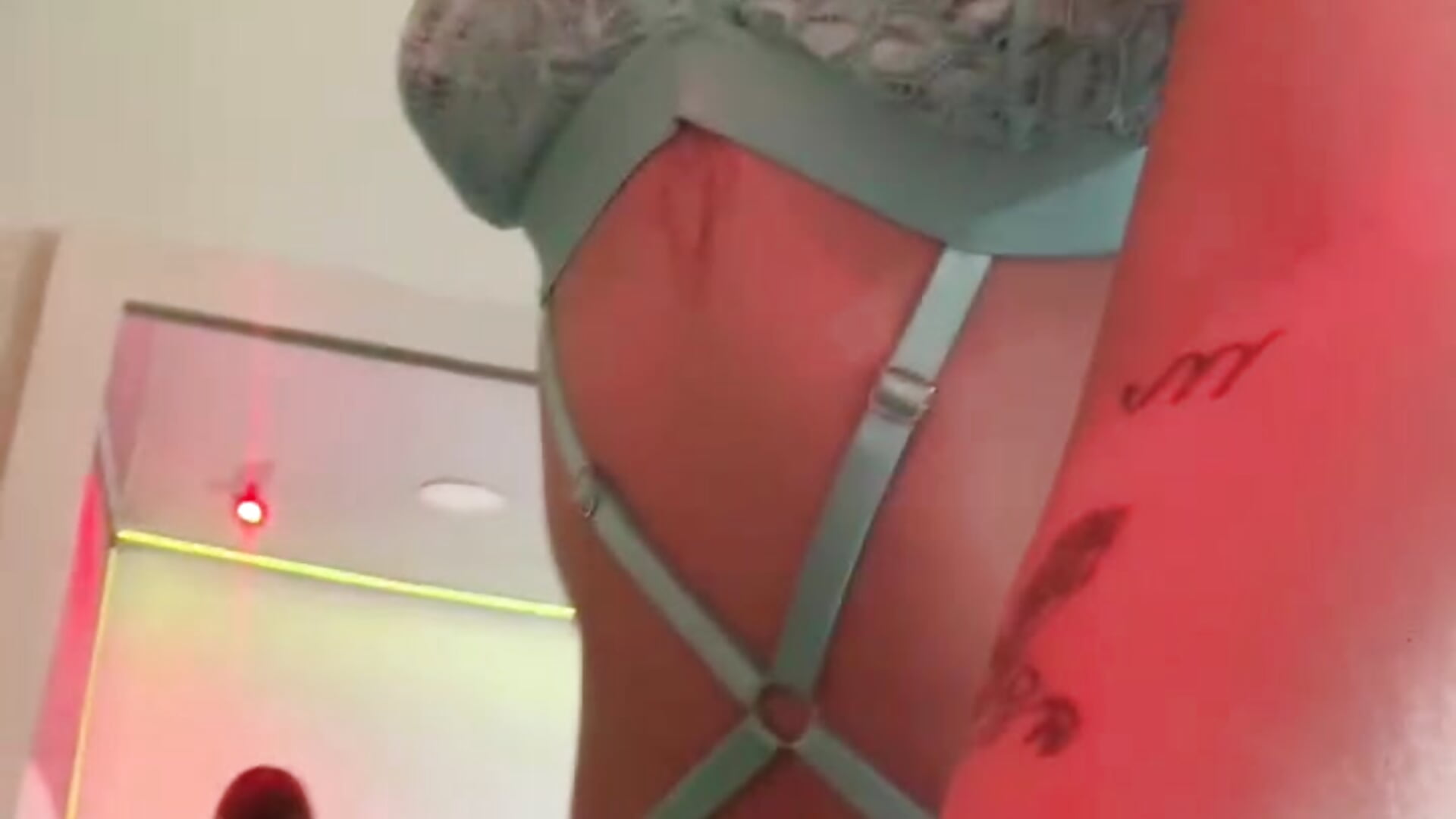 Every curve is a promise… and I always keep mine. - video by Ginger_Foxy cam model