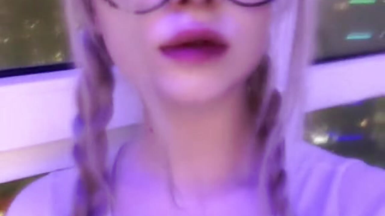 ♥ - วิดีโอโดย minidivaa_ โมเดลแคม