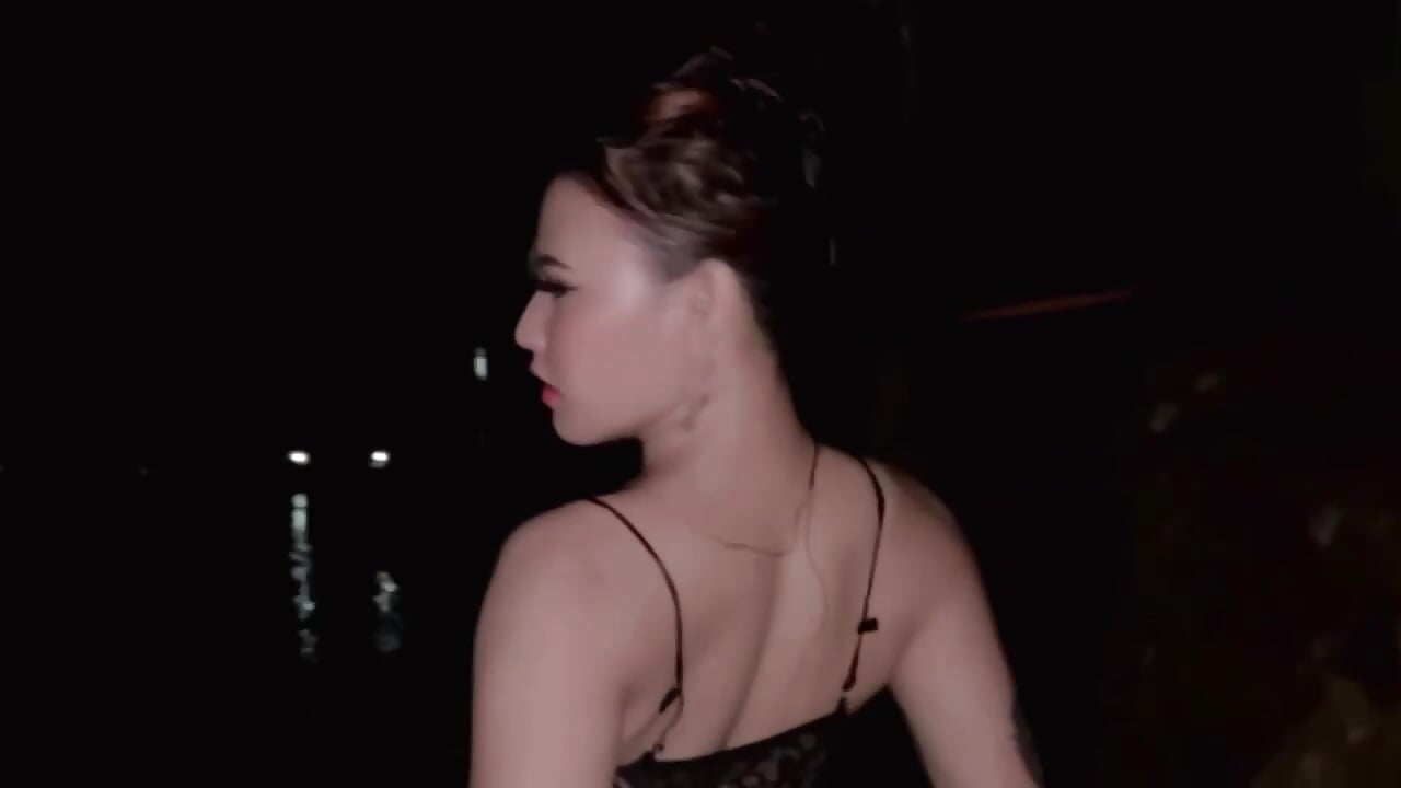 feel me hre - video by mlhlblk cam model