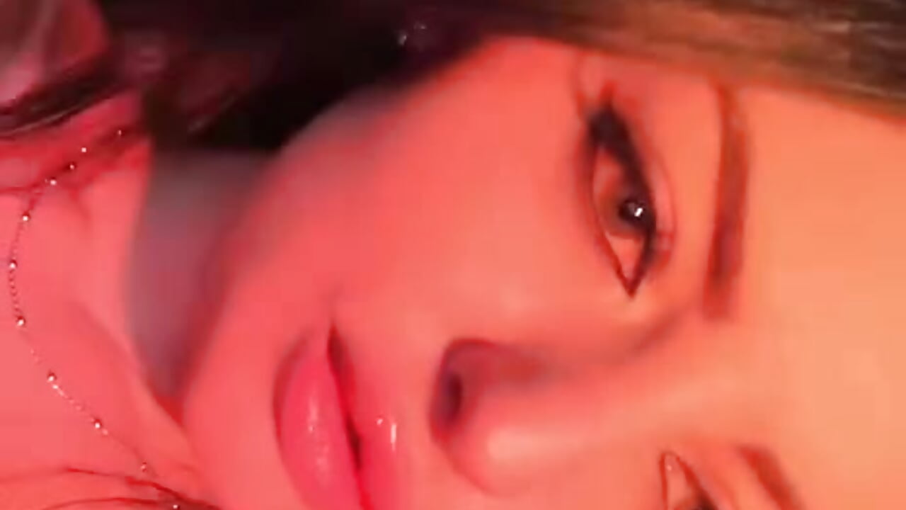 💋 - video by Daisy_Delight cam model