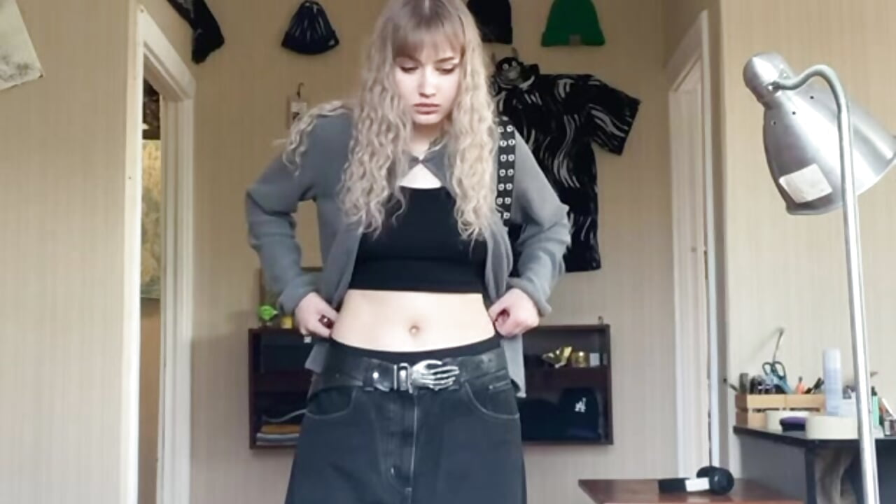 just me - vídeo de la modelo de cam MelenoliaLee