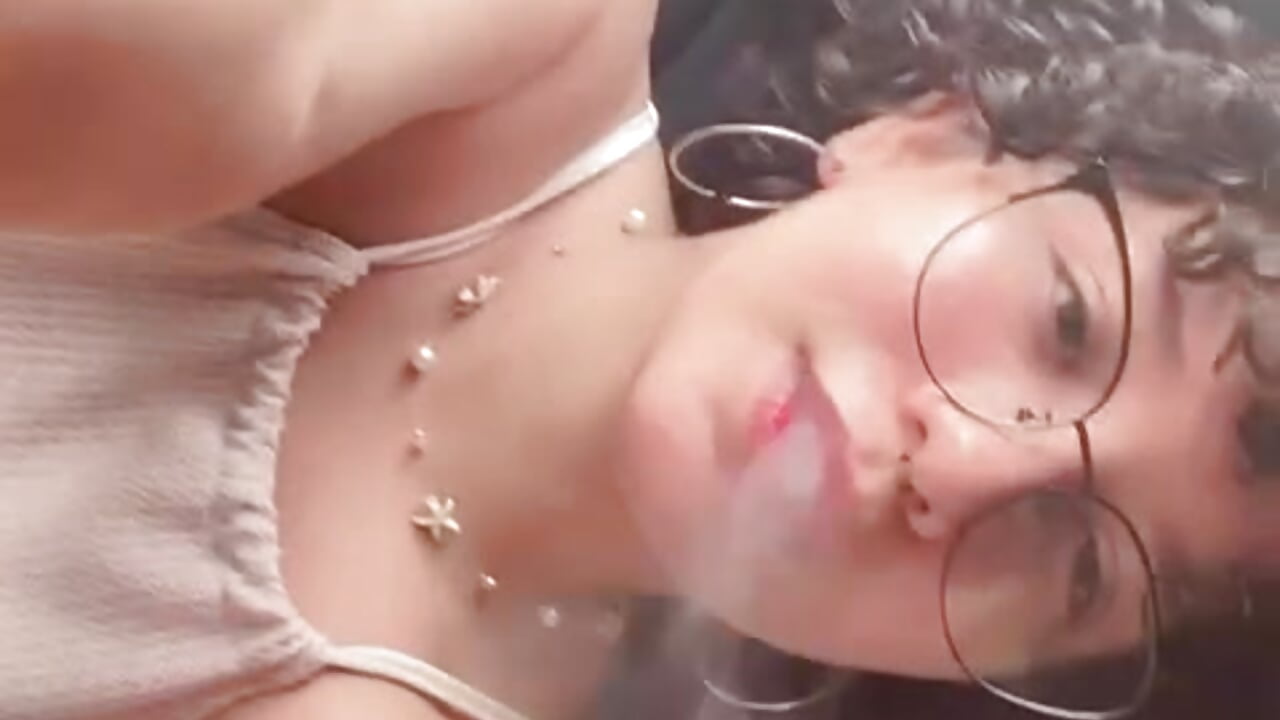 😋 - video by viiolett_lee cam model