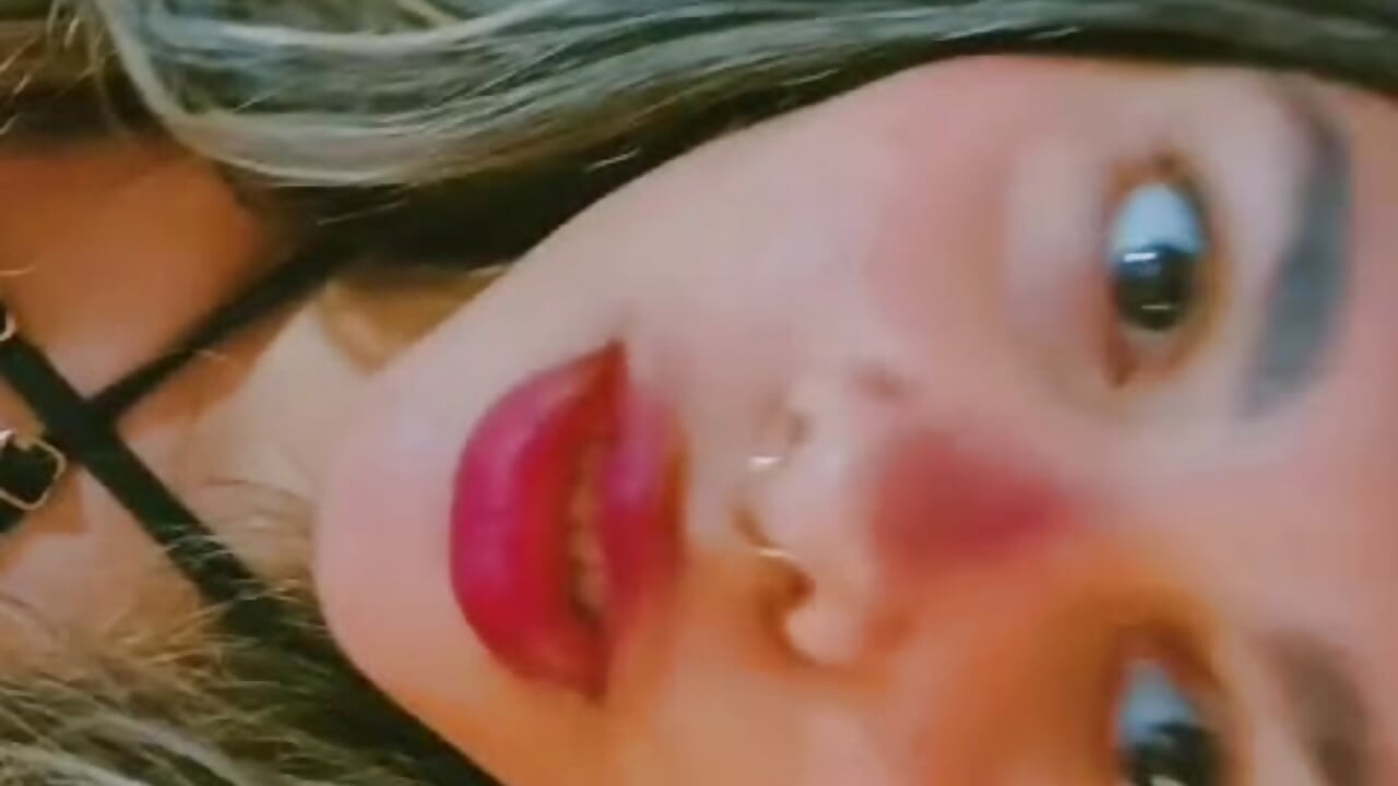 my lips want to kiss you