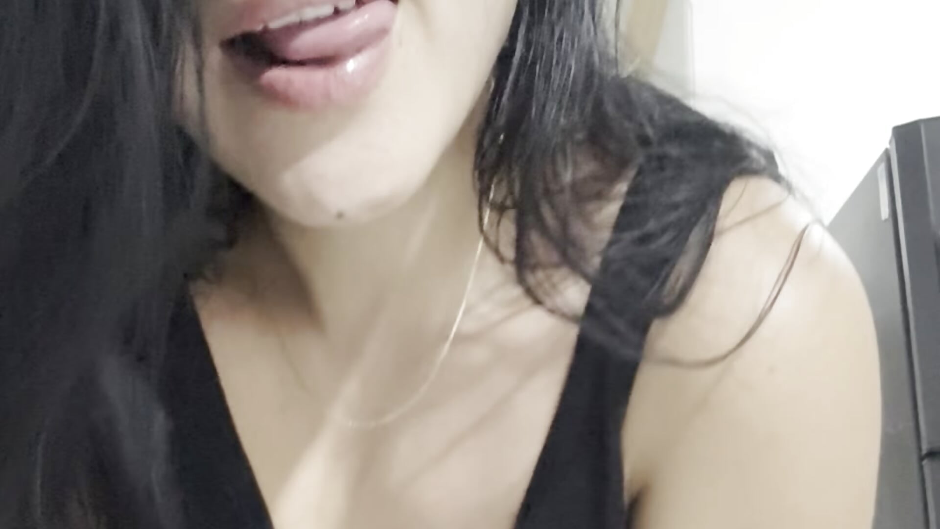 playful and mischievous - 1Part - vídeo de la modelo de cam _miaquevedo_