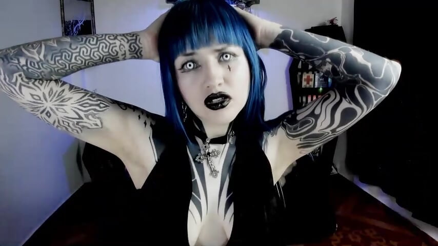 Shadow, art and a little danger.🫦✝︎🖤 - video by DimmuandDarkness cam model