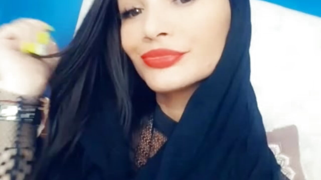 kisss - video di DaliyaArabian modella di cam