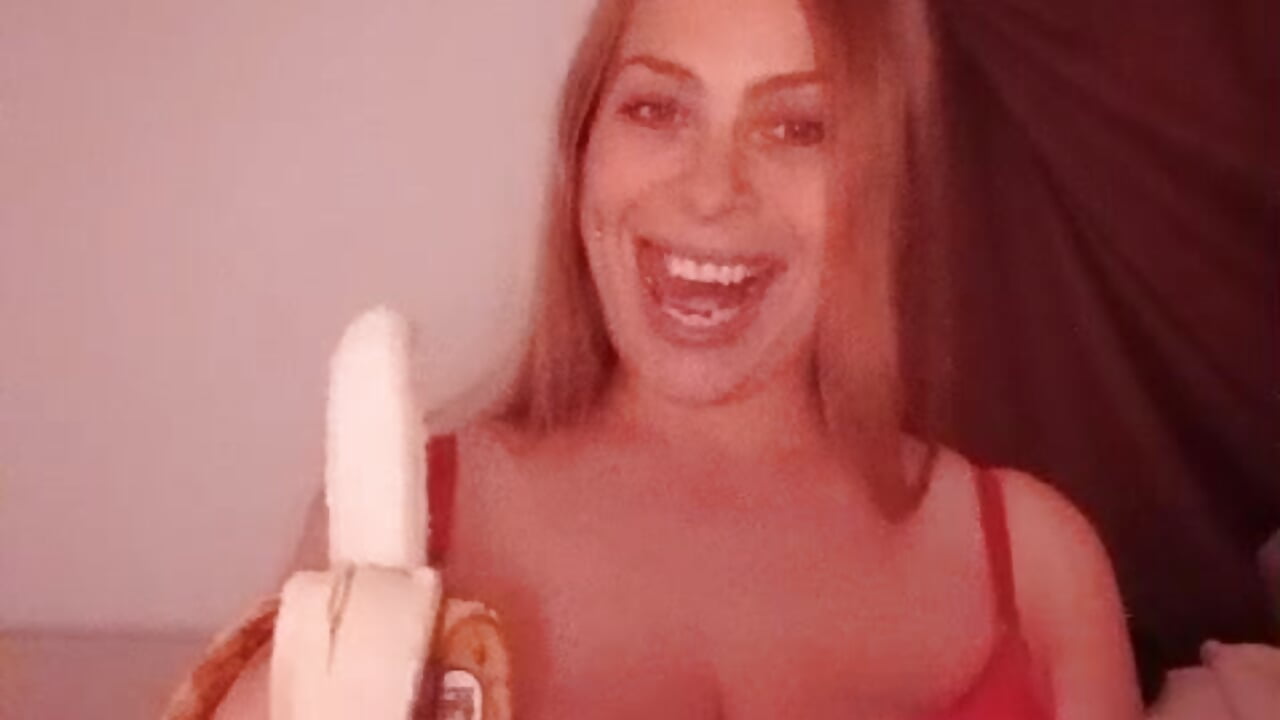 Deepthroat - video by katiestevens cam model