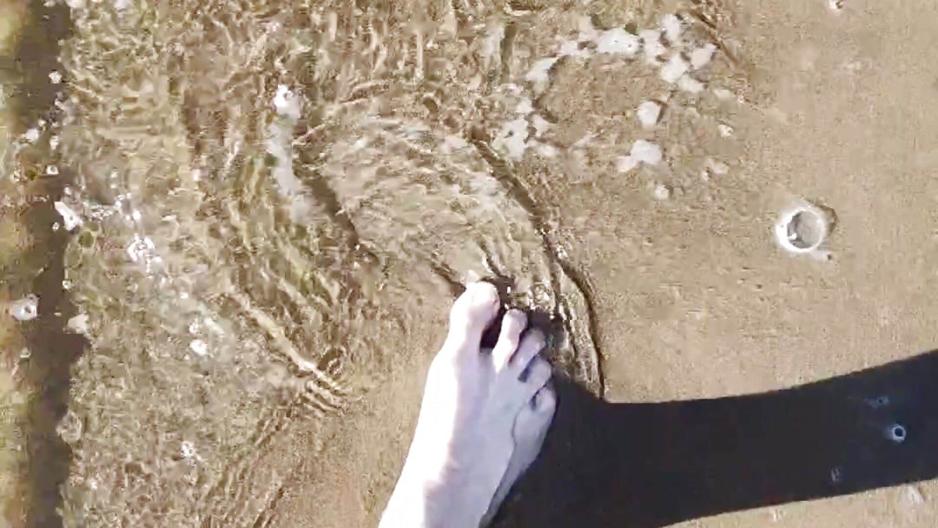 a piece of coolness for my feet... - video od modelky/modela AvelinaLeoni