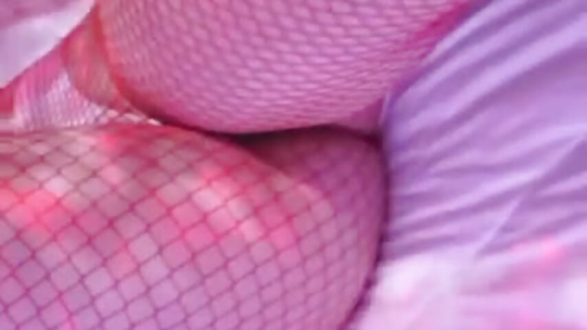 EXPLORE ME!! - video di Elle_Lee_ modella di cam