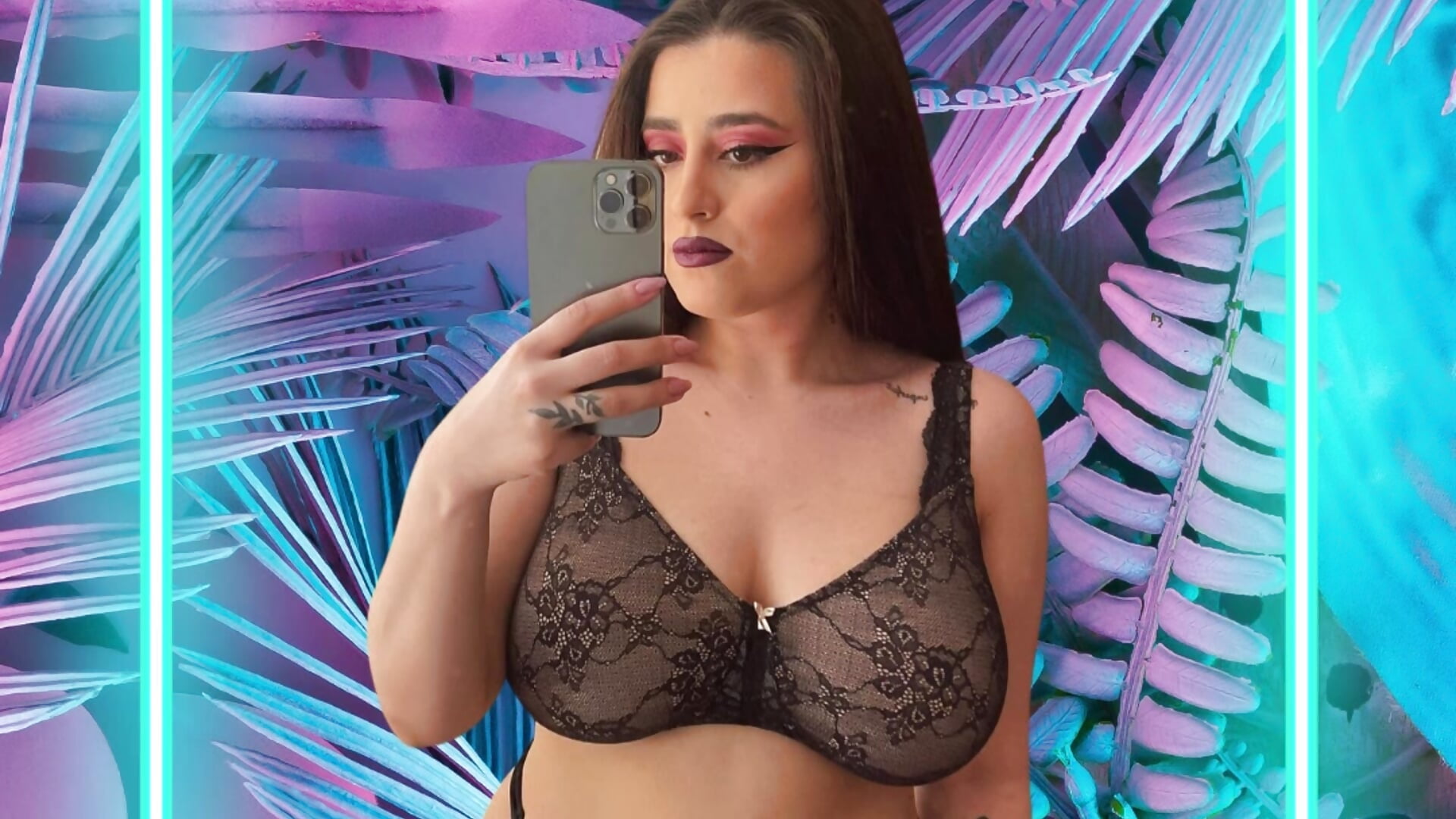 Welcome In My Room - video by CristaDiamond cam model